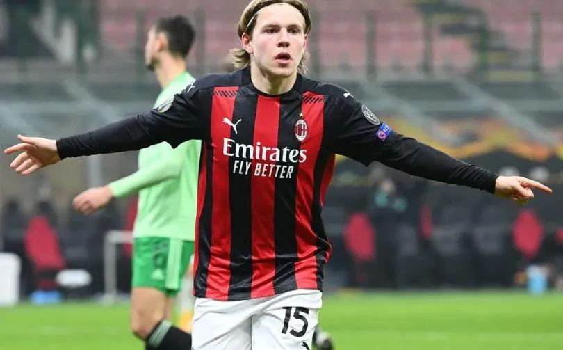  沃尔夫斯堡老将传射助球队客场擒法兰克福