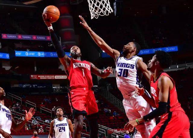  福克斯与萨博尼斯连线，国王大胜开拓者止颓势  