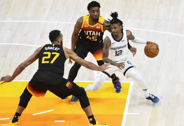  米切尔高效发挥骑士击败热火喜迎四连胜